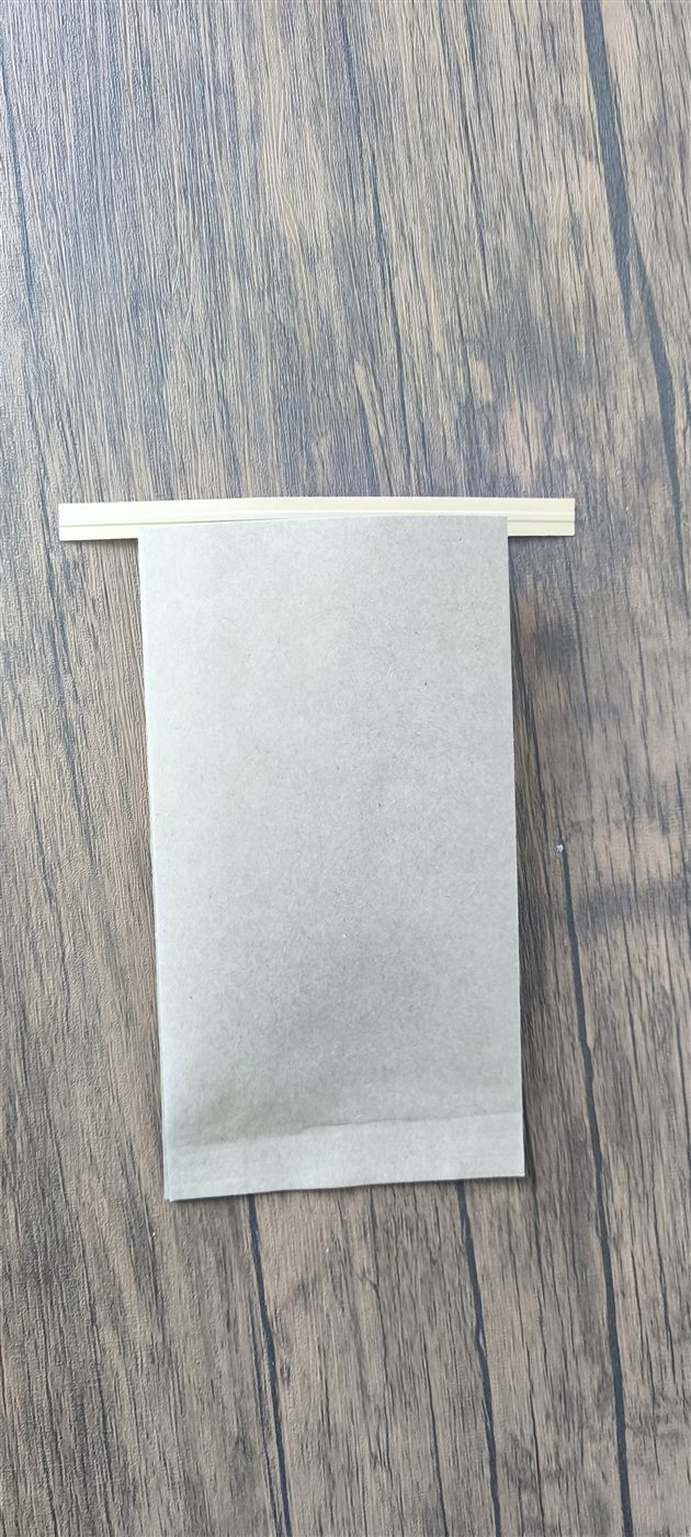 Sobres de papel kraft con precinto